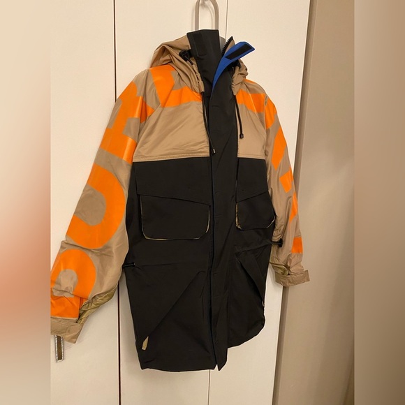 Burberry Parkhurst Logo parka jacket size S - Picture 7 of 16